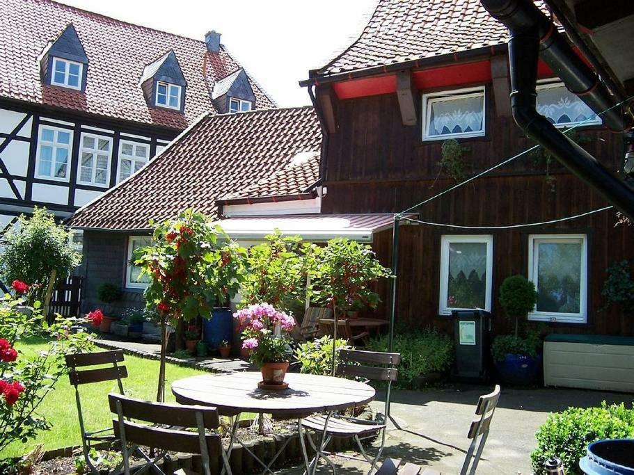 Altes Tageloehnerhaus Von 1510 Mit Garten Und Parkplatz Goslar Kültér fotó